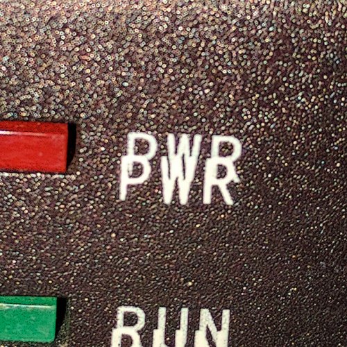 Des Une - PWR (2018)