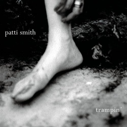 Patti Smith - Trampin’ (2018) [Hi-Res]